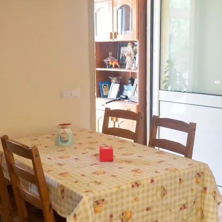 House With Garden In Marinha Da Mendiga Casa vacanze *